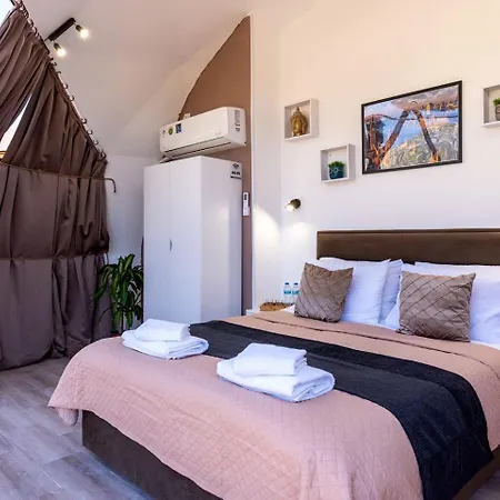 Tranquility Found: Escape To Your Glamping Retreat In Cyprus Сasa de vacaciones