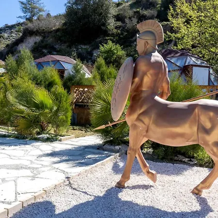 Сasa de vacaciones Tranquility Found: Escape To Your Glamping Retreat In Cyprus Agros